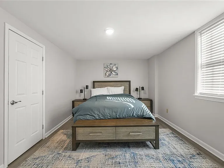 9800 Foxworth Dr — Photo 35