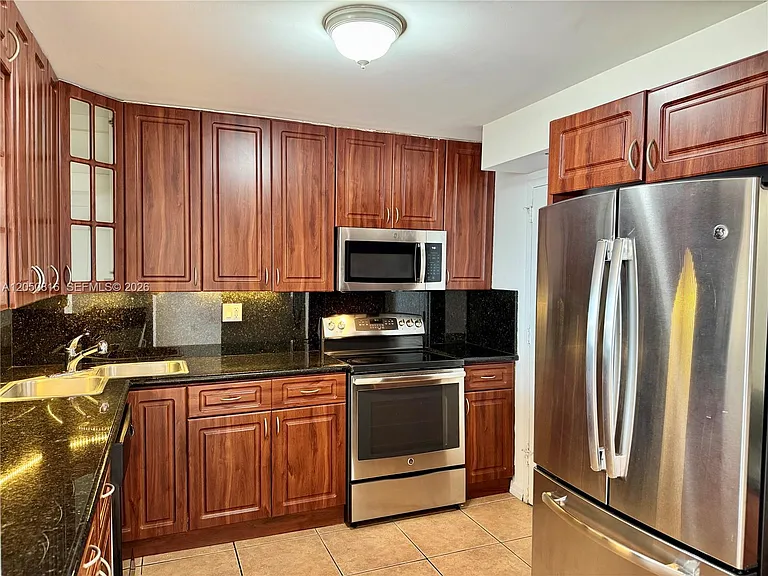 2780 NE 183rd St #2012 — Photo 7