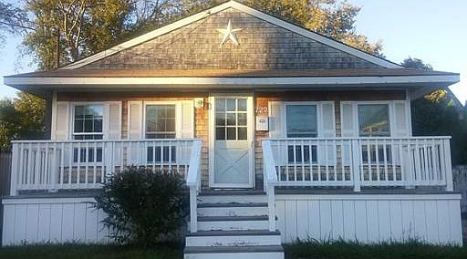 2nd image of 722 Pearce St
