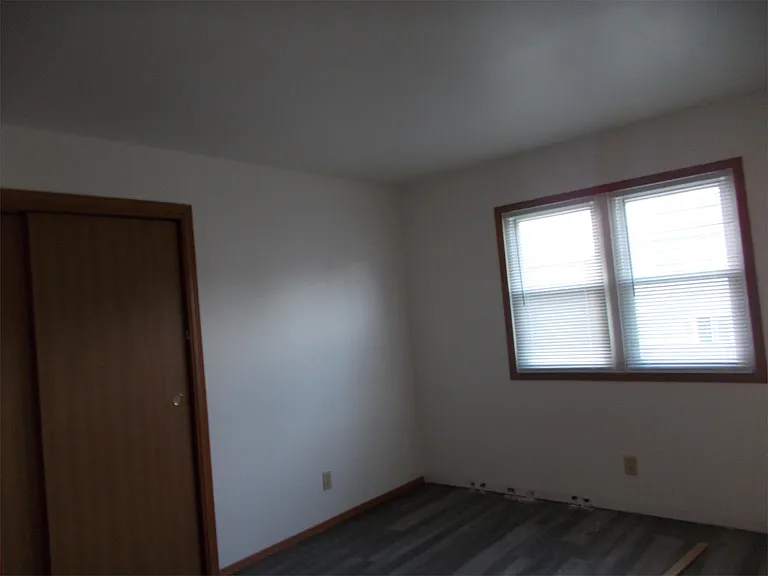 320 Joseph St — Photo 8