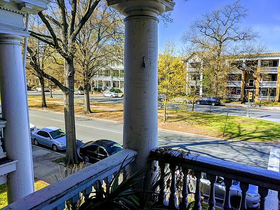 5th image of 3001 Monument Ave APT 4