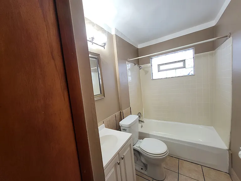 875 Raupp Pl — Photo 8