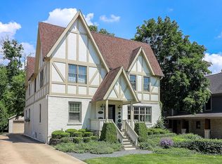 4907 Northcott Ave, Downers Grove, IL 60515