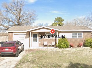641 SW 15th St, Moore, OK 73160