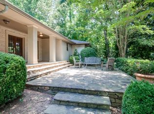 1055 W Wesley Rd NW, Atlanta, GA 30327