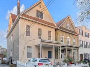 216 Dodd St, Weehawken, NJ 07086