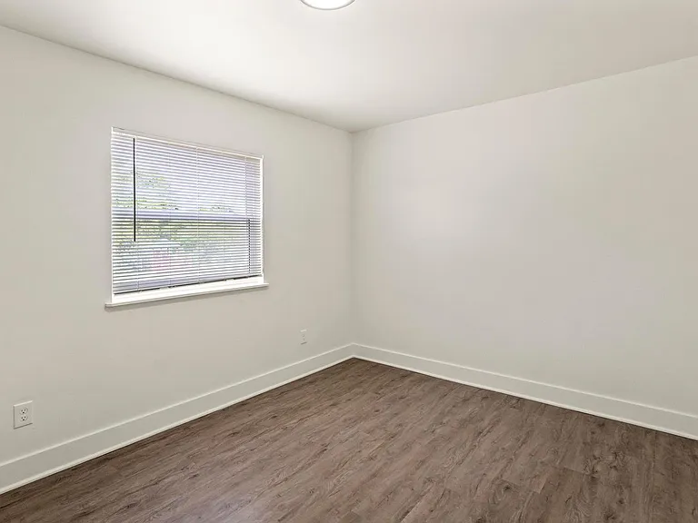 Greenway Trail Apartments — Photo 58