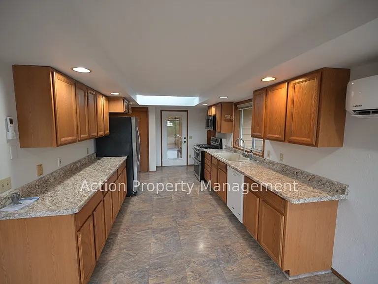 40 Brittany Ln — Photo 6