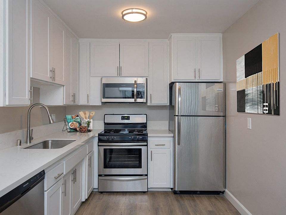 1st image of 348 W Chevy Chase Dr APT 18