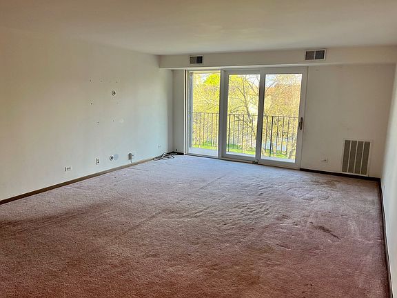 2nd image of 4660 N Austin Ave APT 301