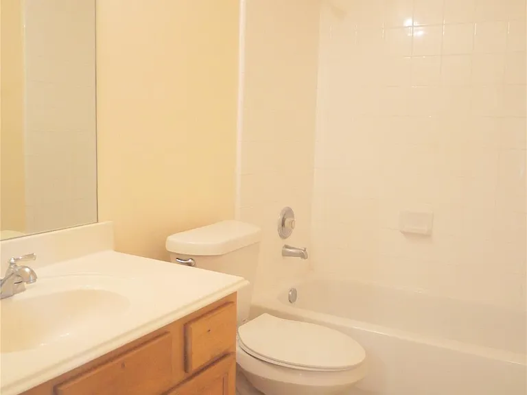 2311 Flint Brook Ct — Photo 24