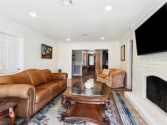 3rd image of 1408 Avenue D