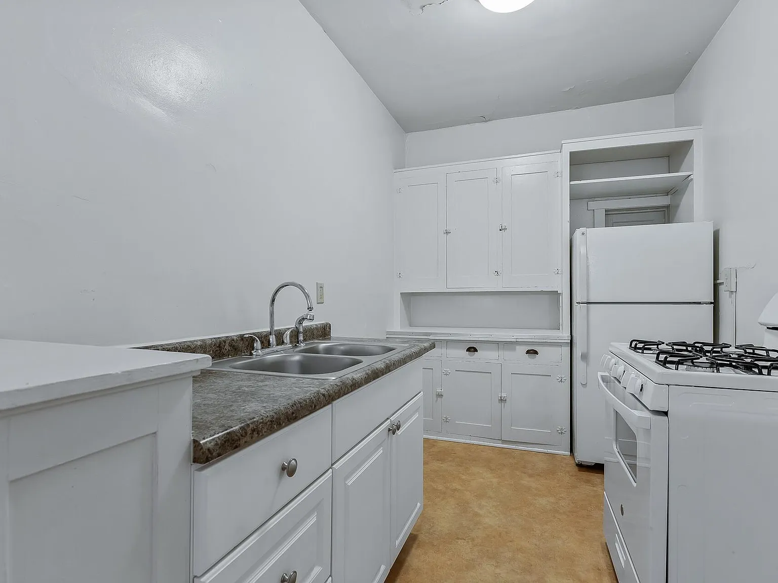 2219 Garfield Ave Apartments | Origen Living — Photo 3
