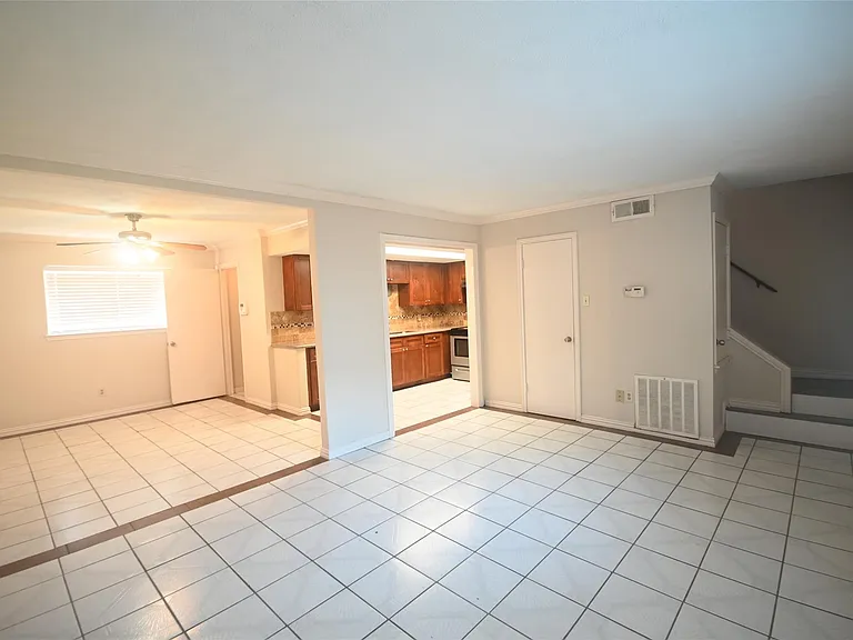 8314 La Roche Ln — Photo 3