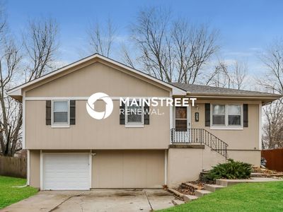 509 W 5th Ct, Peculiar, MO, 64078