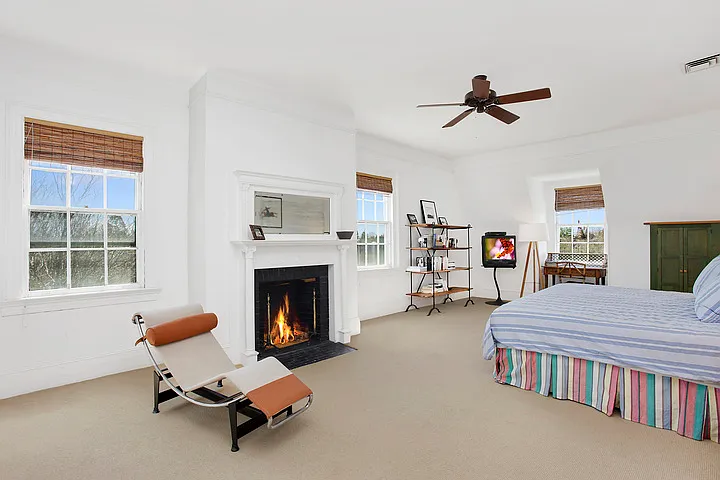 24 Bay Ln — Photo 10