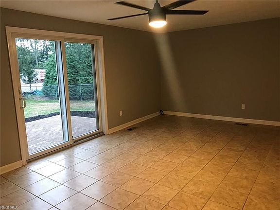 4th image of 6557 Gale Dr