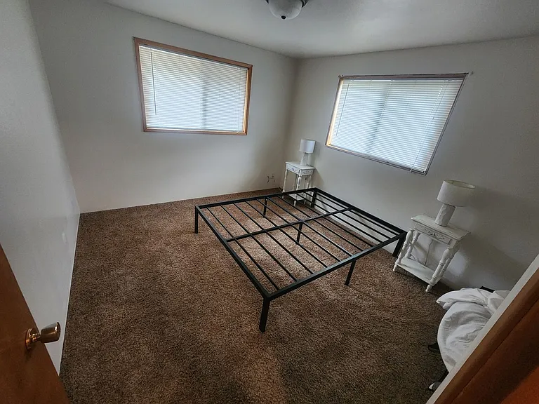 520 SE Highland Way — Photo 15