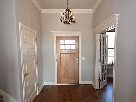 2nd image of 215 Saint Vincent St