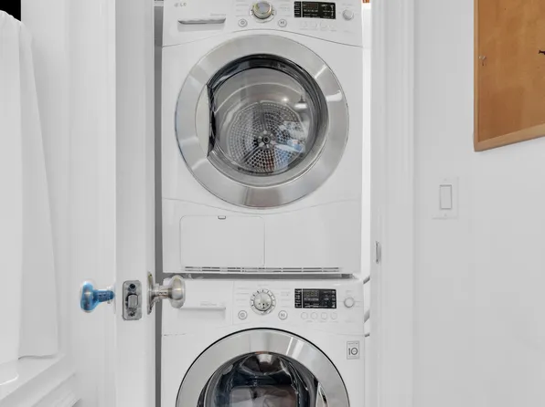 24-75 38th Street image 10 of 18