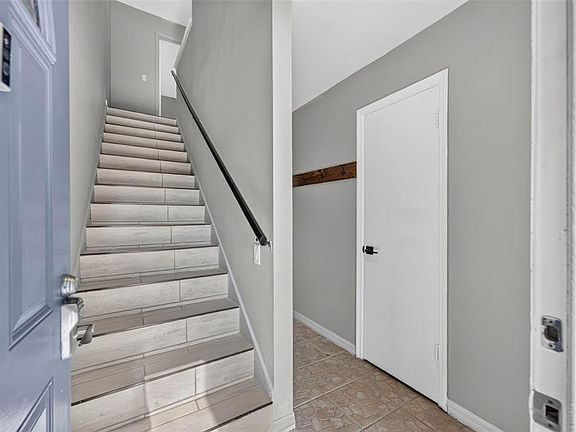 4th image of 557 VERBENA COURT