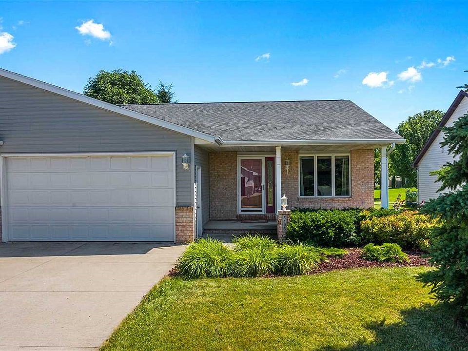 Welcome to W5105 Blue Heron Ct