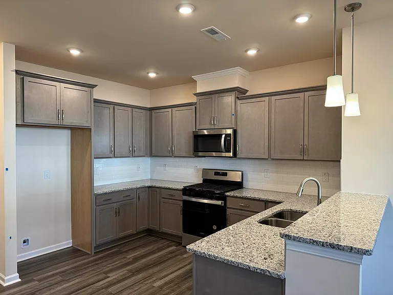 307 Parker Station Ave — Photo 6