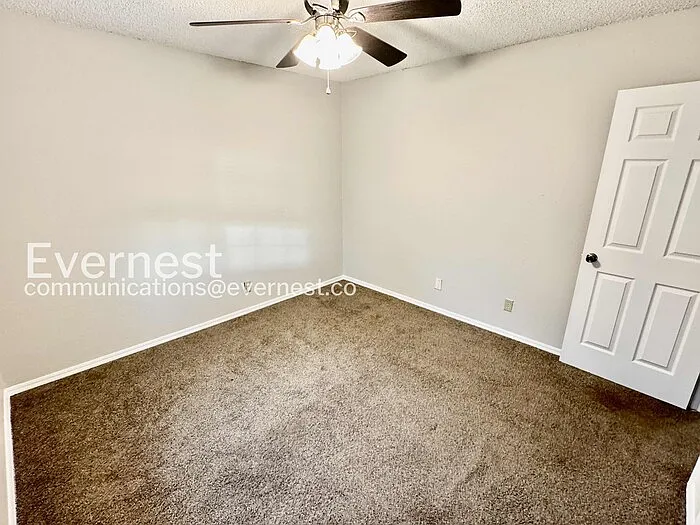 1756 S Pine Ave — Photo 21