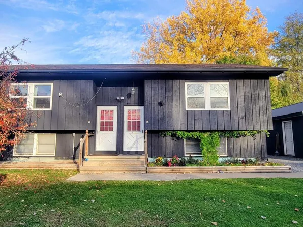 1 Flanagan Dr, Plattsburgh, NY 12901