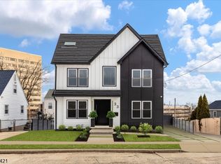 33 Elycroft Pkwy, Rutherford, NJ 07070