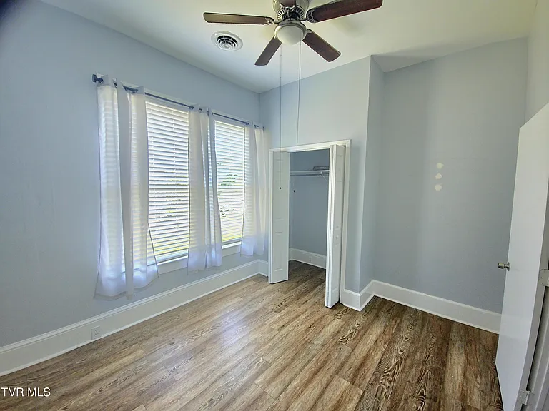 1001 Virginia Ave #2 — Photo 9