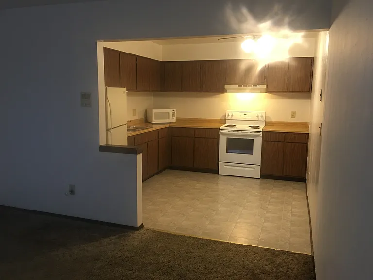 1122 Fleetfoot Dr #4 — Photo 4