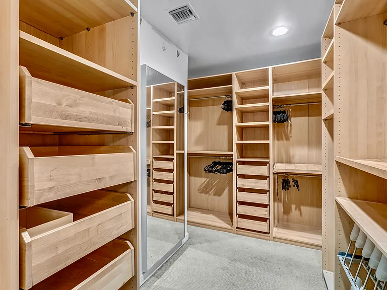 2909 W Clark Ave — Photo 8