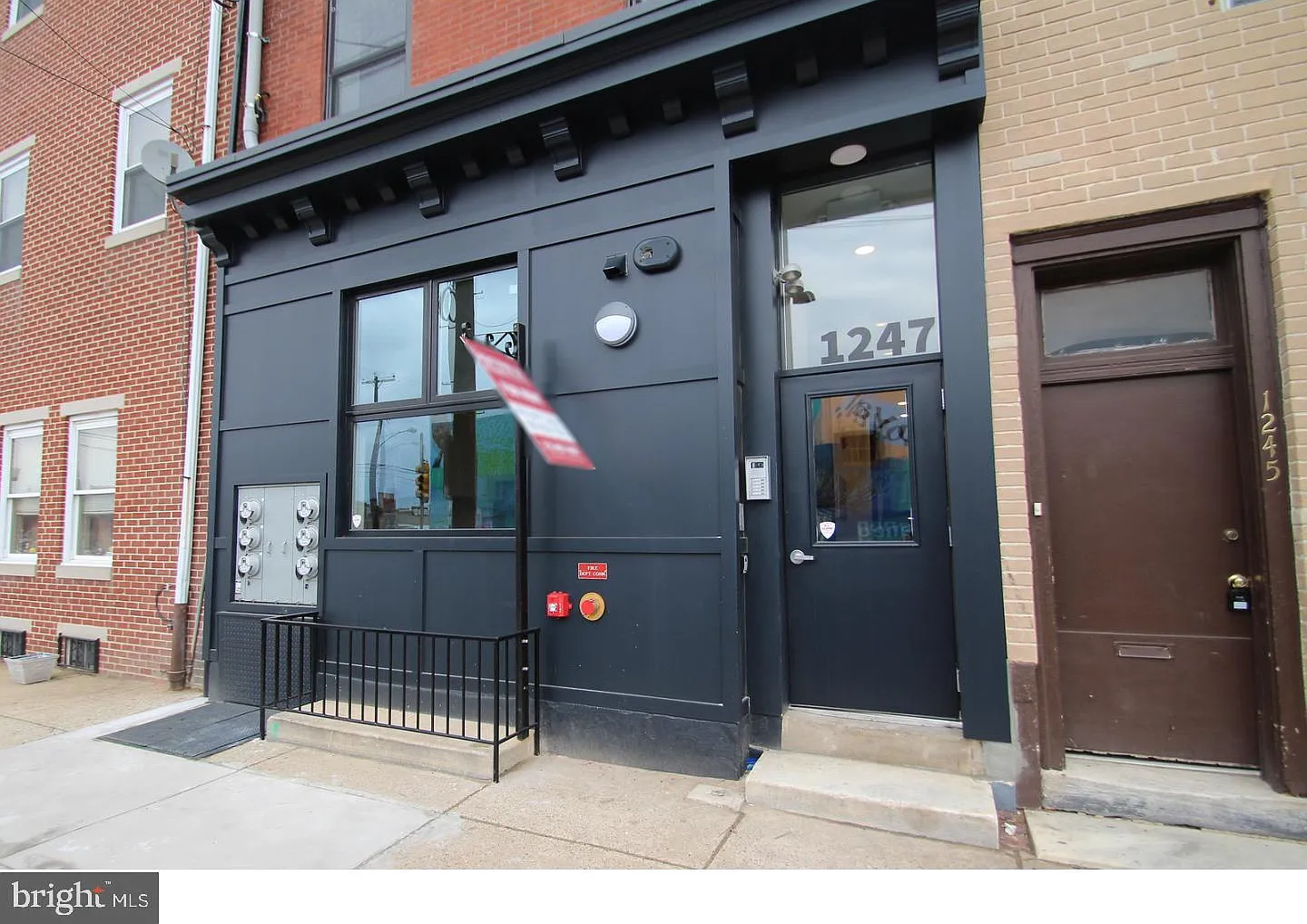 1 bed, 1.0 bath, 550 sqft, $1,400 — Photo 1