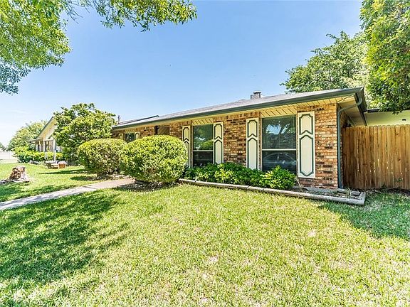 3rd image of 3142 Pamela Pl