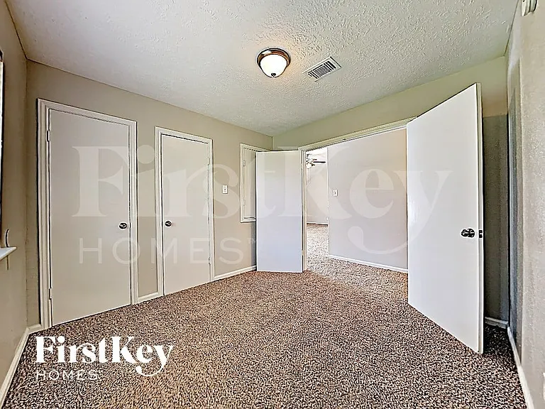 17326 Davenway Dr — Photo 9