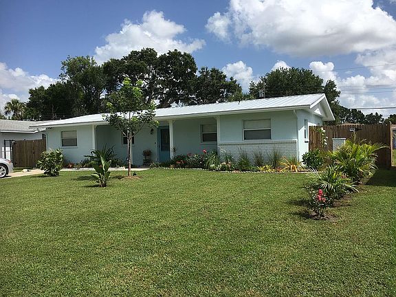 4th image of 3257 Dante Dr