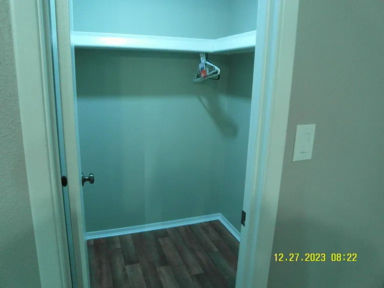 905 W Saint John Rd — Photo 14