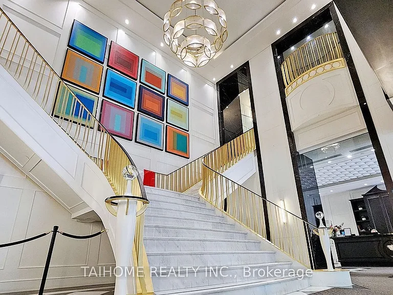 955 Bay St #307 — Photo 25