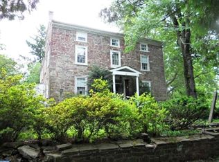 725 N Wales Rd, North Wales, PA 19454