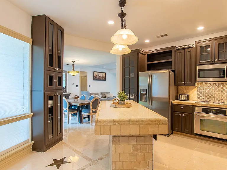 3631 Seguin Dr — Photo 15