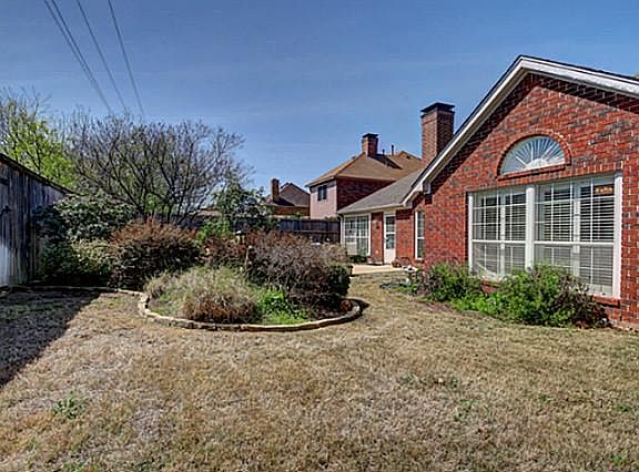 3rd image of 4004 Ridgecrest Trl