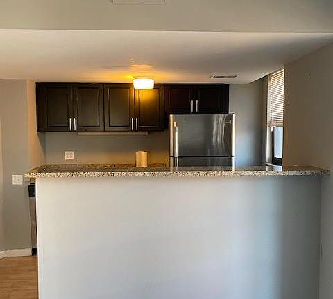 2nd image of 4166 Lindell Blvd #3C