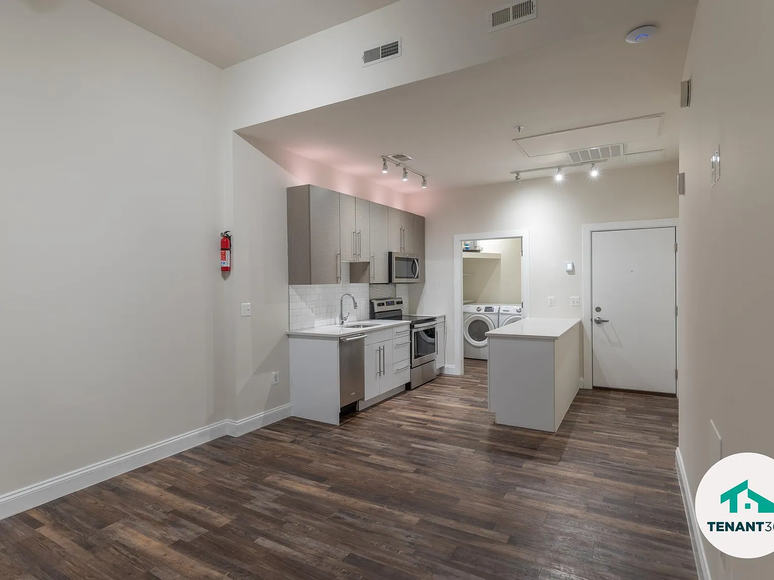 1 bed, 650 sqft, $1,600 — Photo 4