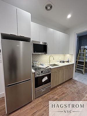 3rd image of 327 E 93rd St #1A