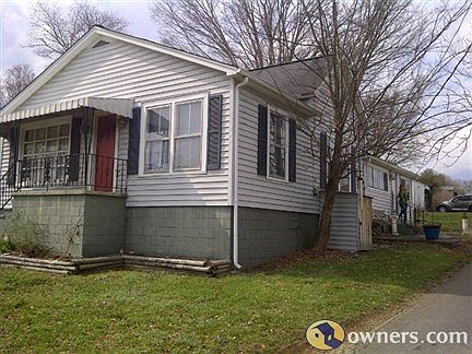 2nd image of 3915 Martel Rd