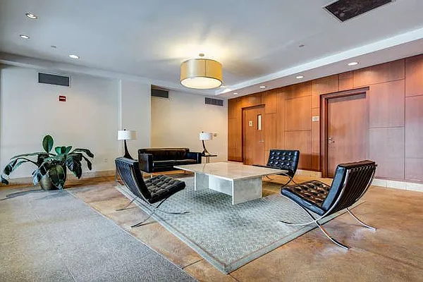 Sold by Century 21 Innovative Realty | media 21