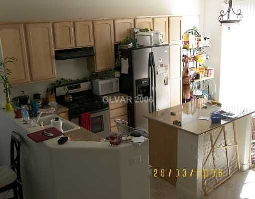 Bright, Airy Kitchen