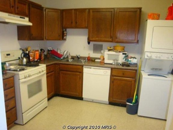 5th image of 3705 S George Mason Dr APT 1610