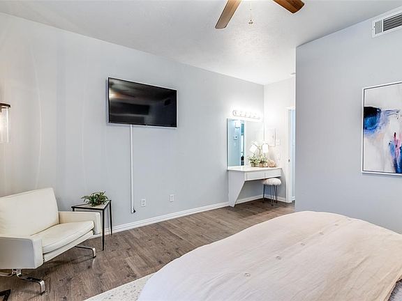 2nd image of 4405 Bellaire Dr S #118S